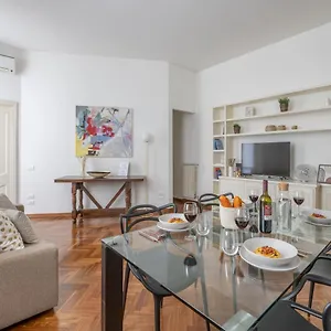  Apartamento The Rent - Gorgeous Two-bedroom In Porta Nuova District